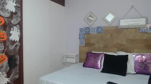 scarlet  online show from 18, 10, 2025