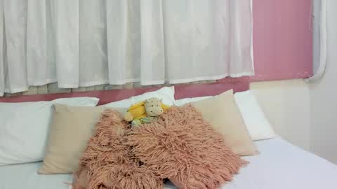 scarlet  online show from 26, 11, 2025