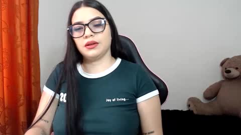 Scarlet online show from 12, 3, 2026