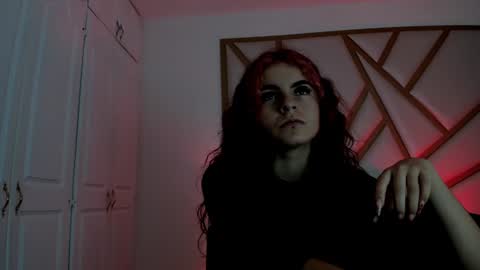 Scarlet online show from 17, 1, 2025