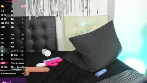 Snapshot of scarlett21__ chatting on 9, 11, 2025 Scarlett online show from 9, 11, 2025