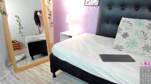 Scarlett online show from 19, 9, 2025