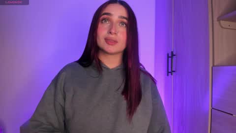 SCARLETT COLLINS online show from 3, 2, 2026