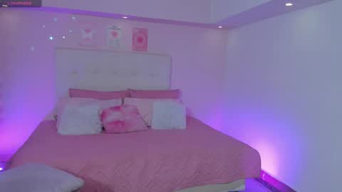 Snapshot of scarlett_dreamss7 chatting on 2, 11, 2025 Scarlett online show from 2, 11, 2025