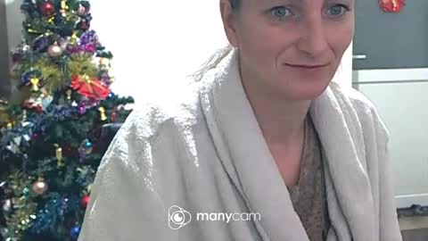 scarlett_queen01 online show from 8, 1, 2025