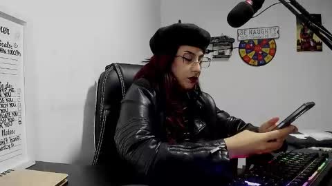 Snapshot of scarlett_sen chatting on 28, 12, 2024 Mistress Scarlett online show from 28, 12, 2024