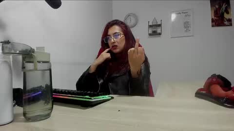 Snapshot of scarlett_sen chatting on 17, 2, 2025 Mistress Scarlett online show from 17, 2, 2025