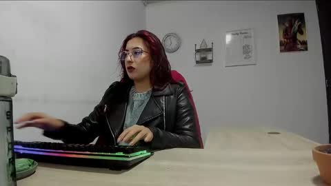 Snapshot of scarlett_sen chatting on 19, 2, 2025 Mistress Scarlett online show from 19, 2, 2025