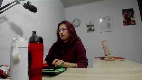 Snapshot of scarlett_sen chatting on 20, 2, 2025 Mistress Scarlett online show from 20, 2, 2025