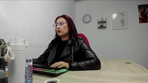 Snapshot of scarlett_sen chatting on 26, 2, 2025 Mistress Scarlett online show from 26, 2, 2025