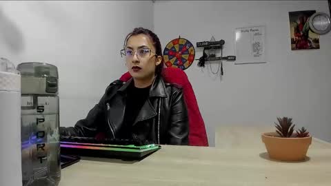 Snapshot of scarlett_sen chatting on 11, 3, 2025 Mistress Scarlett online show from 11, 3, 2025