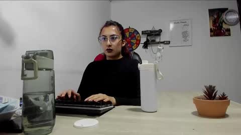 Snapshot of scarlett_sen chatting on 11, 3, 2025 Mistress Scarlett online show from 11, 3, 2025