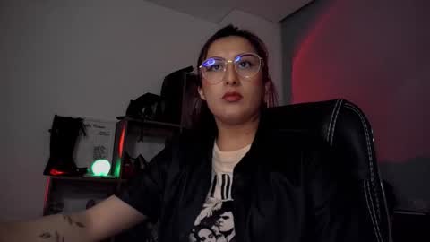 Snapshot of scarlett_sen chatting on 16, 9, 2025 Mistress Scarlett online show from 16, 9, 2025