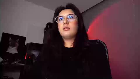 Snapshot of scarlett_sen chatting on 24, 9, 2025 Mistress Scarlett online show from 24, 9, 2025