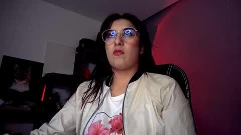 Snapshot of scarlett_sen chatting on 25, 9, 2025 Mistress Scarlett online show from 25, 9, 2025