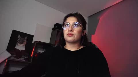 Snapshot of scarlett_sen chatting on 26, 9, 2025 Mistress Scarlett online show from 26, 9, 2025