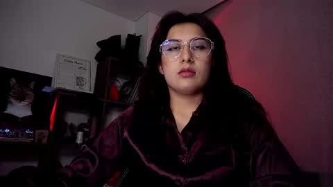 Snapshot of scarlett_sen chatting on 9, 10, 2025 Mistress Scarlett online show from 9, 10, 2025
