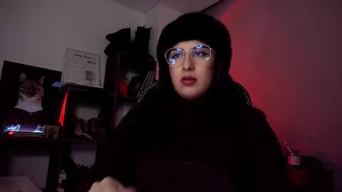 Snapshot of scarlett_sen chatting on 14, 10, 2025 Mistress Scarlett online show from 14, 10, 2025