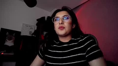 Snapshot of scarlett_sen chatting on 18, 10, 2025 Mistress Scarlett online show from 18, 10, 2025