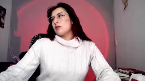 Snapshot of scarlett_sen chatting on 3, 11, 2025 Mistress Scarlett online show from 3, 11, 2025