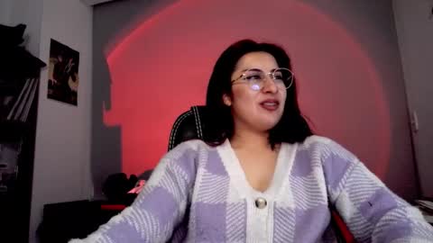 Snapshot of scarlett_sen chatting on 4, 11, 2025 Mistress Scarlett online show from 4, 11, 2025