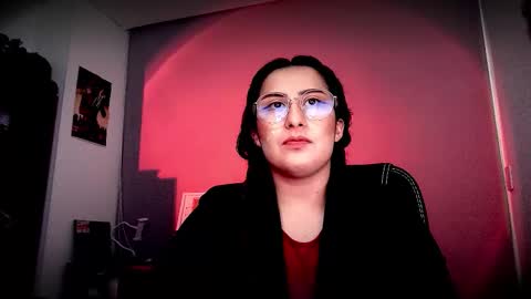 Snapshot of scarlett_sen chatting on 18, 12, 2025 Mistress Scarlett online show from 18, 12, 2025