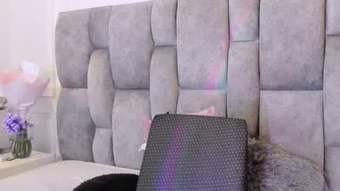 Scarlet  online show from 20, 3, 2026