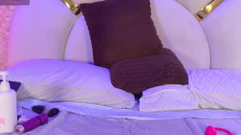 Snapshot of scarlett_sm chatting on 18, 10, 2025 scarlett_sm online show from 18, 10, 2025