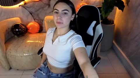 Snapshot of scarlett_smith_tp chatting on 15, 10, 2025 Scarlett online show from 15, 10, 2025