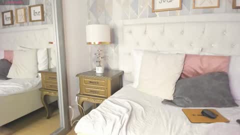 Snapshot of scarlett_thompson_7 chatting on 16, 10, 2025 scarlett thompson 7 online show from 16, 10, 2025