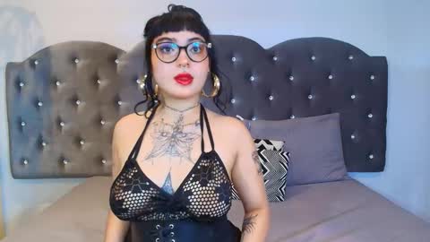 Snapshot of scarlett_venom_ chatting on 4, 2, 2026 scarlett_venom_ online show from 4, 2, 2026