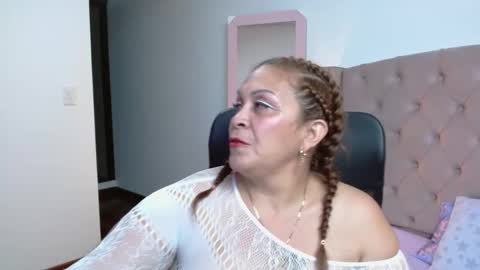 scarlettbooty online show from 9, 3, 2025