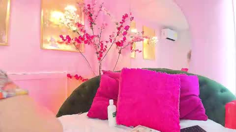 SCARLETTE online show from 18, 2, 2026