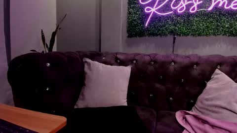 Scarlet online show from 30, 10, 2025