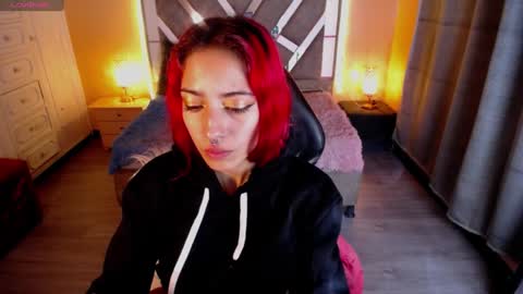 Snapshot of scarllett_bdsm chatting on 20, 12, 2024 Scarllett online show from 20, 12, 2024