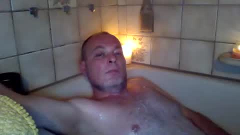 Snapshot of schnibschnab chatting on 15, 10, 2025 schnibschnab online show from 15, 10, 2025