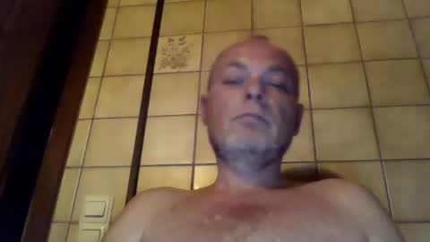 Snapshot of schnibschnab chatting on 16, 10, 2025 schnibschnab online show from 16, 10, 2025