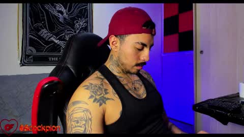 Alejandro help me to reach 200 thumps up online show from 7, 1, 2026