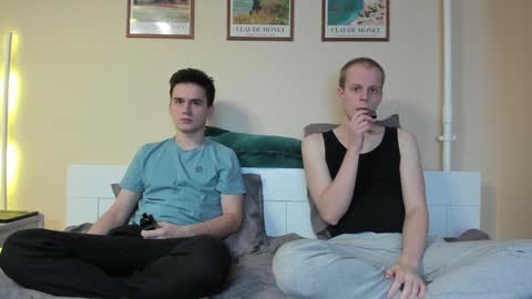 Snapshot of scooby_r chatting on 6, 12, 2024 Thomas brunette and Alex blond online show from 6, 12, 2024