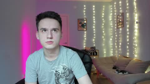 Snapshot of scooby_r chatting on 10, 1, 2025 Thomas brunette and Alex blond online show from 10, 1, 2025