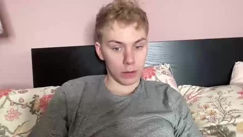 Snapshot of scottish_twink01 chatting on 14, 10, 2025 danny online show from 14, 10, 2025
