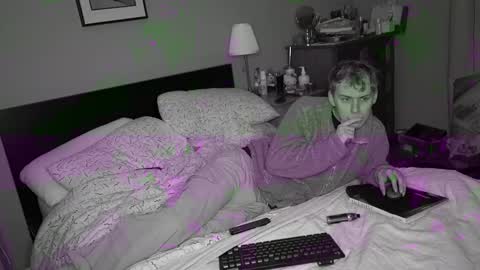 Snapshot of scottish_twink01 chatting on 7, 11, 2025 danny online show from 7, 11, 2025