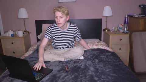 Snapshot of scottish_twink01 chatting on 18, 1, 2026 danny online show from 18, 1, 2026