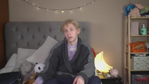 Snapshot of scottish_twink01 chatting on 19, 2, 2026 danny online show from 19, 2, 2026