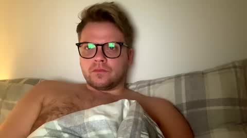 scottishboy6890 online show from 11, 2, 2025