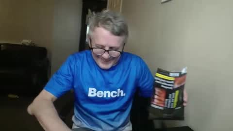 Snapshot of scottsman214 chatting on 14, 11, 2025 James online show from 14, 11, 2025