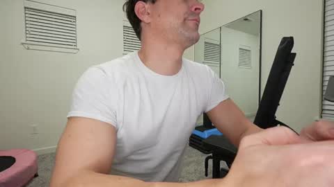 Snapshot of scottybeam chatting on 18, 12, 2024 Scotty online show from 18, 12, 2024