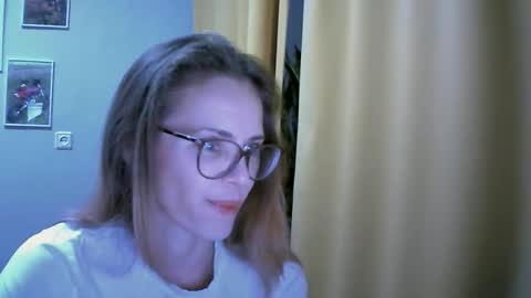 Snapshot of sea_dream chatting on 8, 9, 2025 SEA Dream online show from 8, 9, 2025