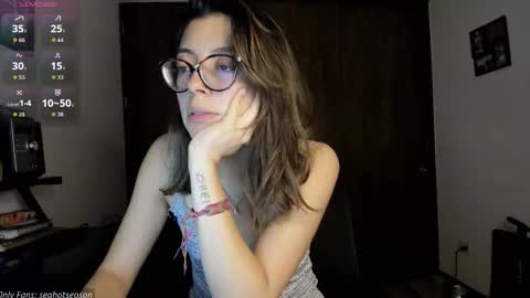 Snapshot of seahotseason chatting on 18, 10, 2025 Aria Independent model online show from 18, 10, 2025