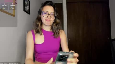 Snapshot of seahotseason chatting on 7, 11, 2025 Aria Independent model online show from 7, 11, 2025